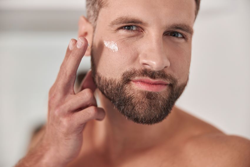 WEST Barbería - La limpieza facial, incluso para los hombres, es